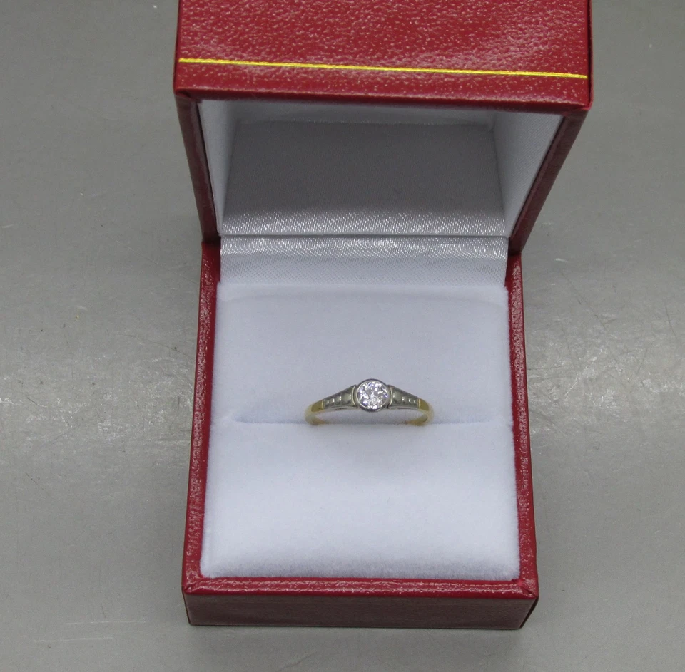 ART DECO 0.25CT OLD CUT DIAMOND SOLID 18ct GOLD ENGAGEMENT RING UK H & US 3 3/4 - Image 2 of 4