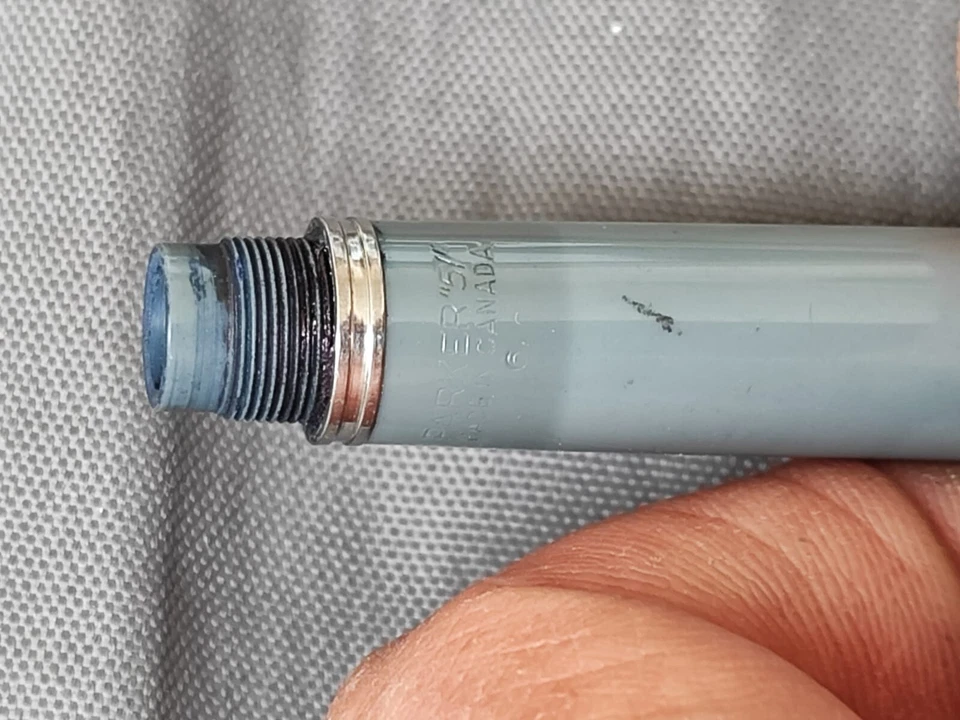 Pluma Estilográfica Trasera PARKER 51 Vacumatic Gris, Piezas Cuerpo Pluma Hecha en Canadá Foto 4 de 4