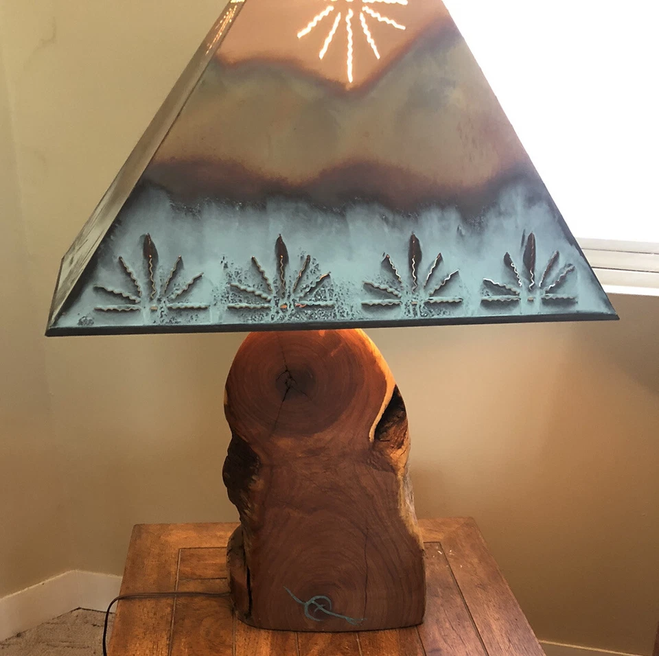 Lámpara Mesquite - Incrustación Turquesa 28" Altura Total - Pantalla Cobre Sunburst Foto 2 de 4