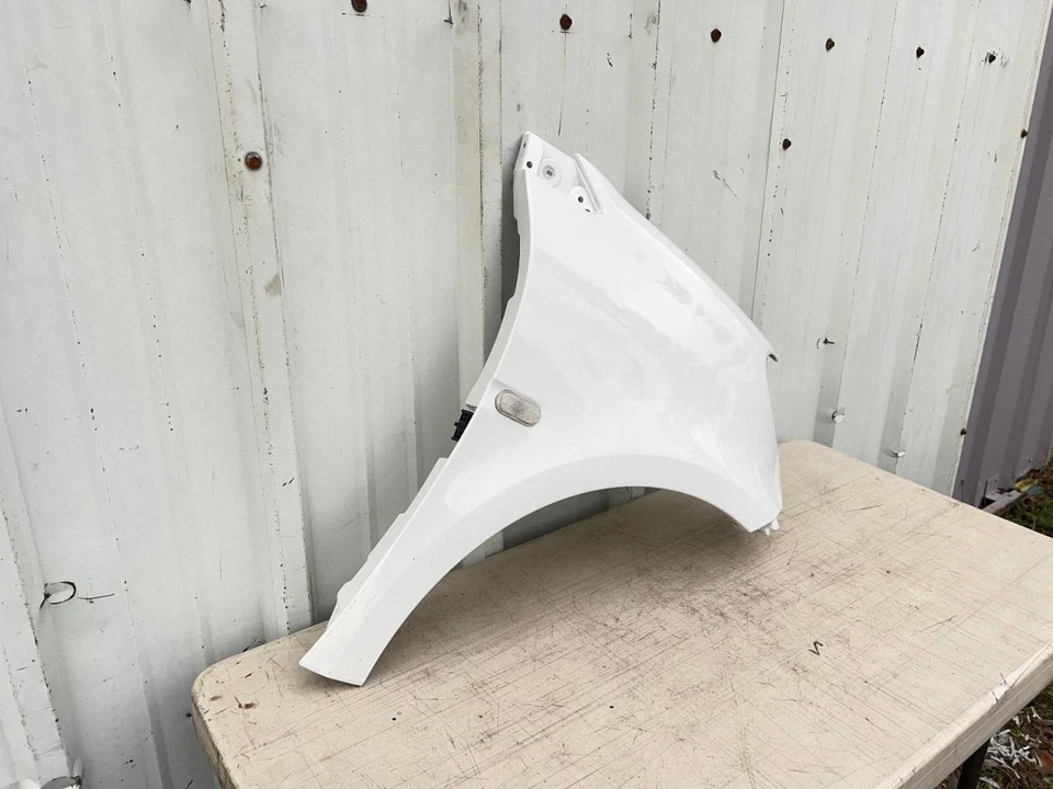 2016-2019 SMART FORTWO RIGHT FENDER 白色 PC:EAZ 62K 61124 — 第 2/4 张图片