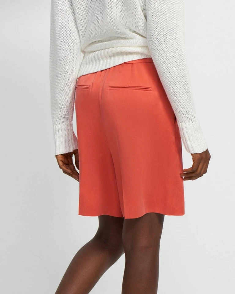 THEORY PLEATED SHORTS*******SIZE: 00 - Image 2 of 4