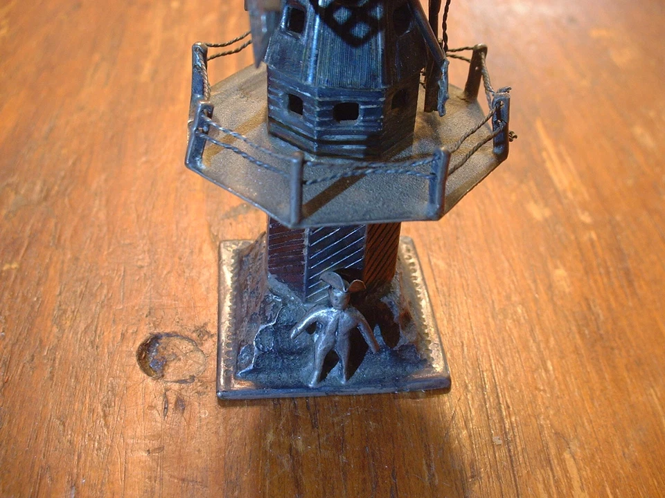 Старинная голландская миниатюрная фигурка механической ветряной мельницы из серебра 0,833 - Изображение 3 из 4