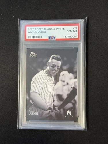 35 Aaron Judge 2025 Topps Black & White PSA 10 New York Yankees