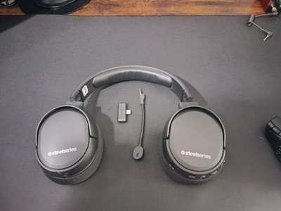 SteelSeries Arctis 1 Wireless Headset with detachable mic, and dongle