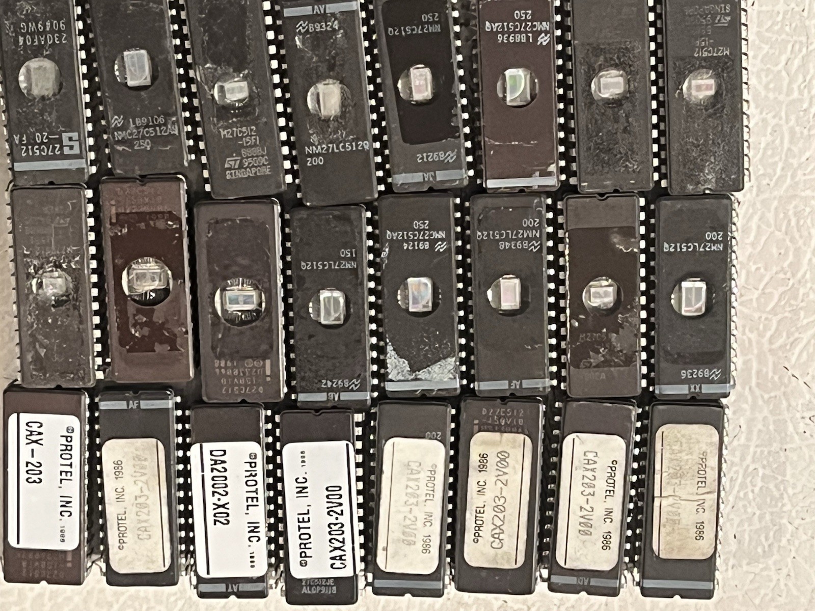 SCRAP CERAMIC IC CHIPS EPROMS FOR PRECIOUS METALS RECOVERY 5 POUND LOTS