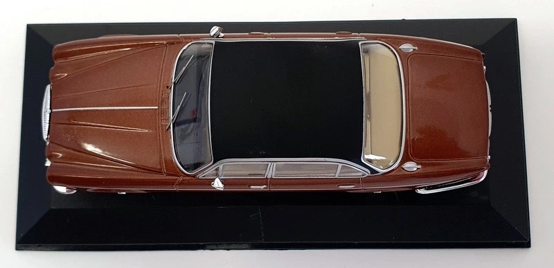 Corgi 1/43 Scale Model Car VA13900 - Daimler Double Six Series Vanden Plus - Image 4 of 4