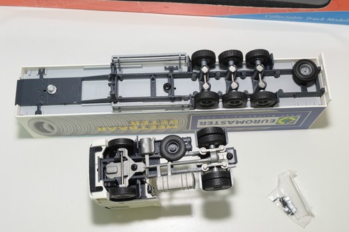 TEKNO DAF XF TRUCK WITH TRAILER EUROMASTER MESSBAR BESSER NEUWERTIG VERPACKT ... - Bild 7 von 9