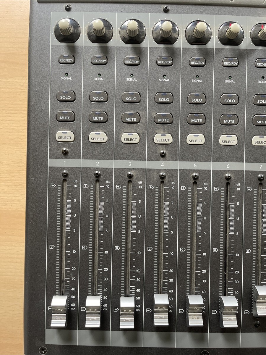 MACKIE CONTROL UNIVERSAL Midi DAW 8-Kanal Controller