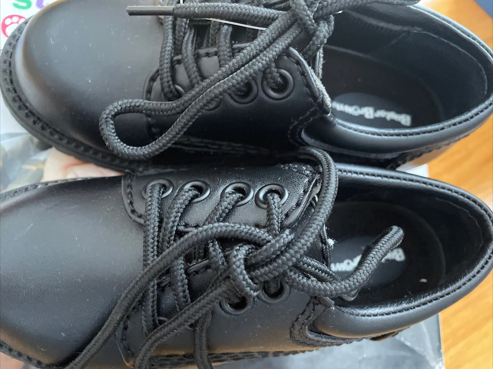 Zapato de vestir Buster marrón de cuero Oxford negro con cordones para niños nuevo en caja talla 10,5 Foto 3 de 4