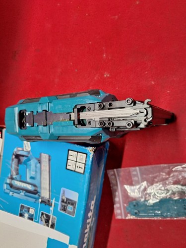 Makita FN001G Akku Stauchkopfnagler Tacker - Bild 7 von 9