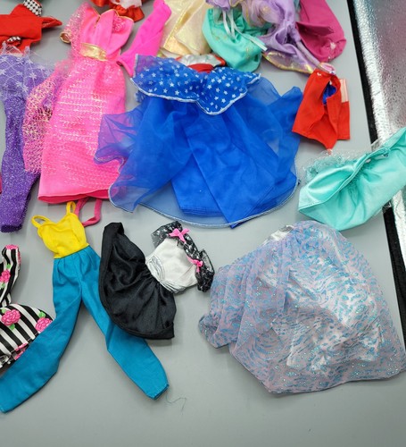 Vintgae Barbie Clothing Lot - Picture 3 of 11