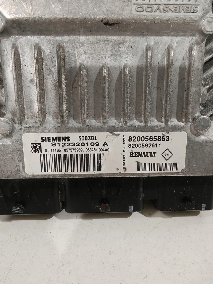 Centralina Motore ECU SIEMENS RENAULT MEGANE/CLIO/SCENIC - 1.5 dCi - 8200565863 - Immagine 2 di 3