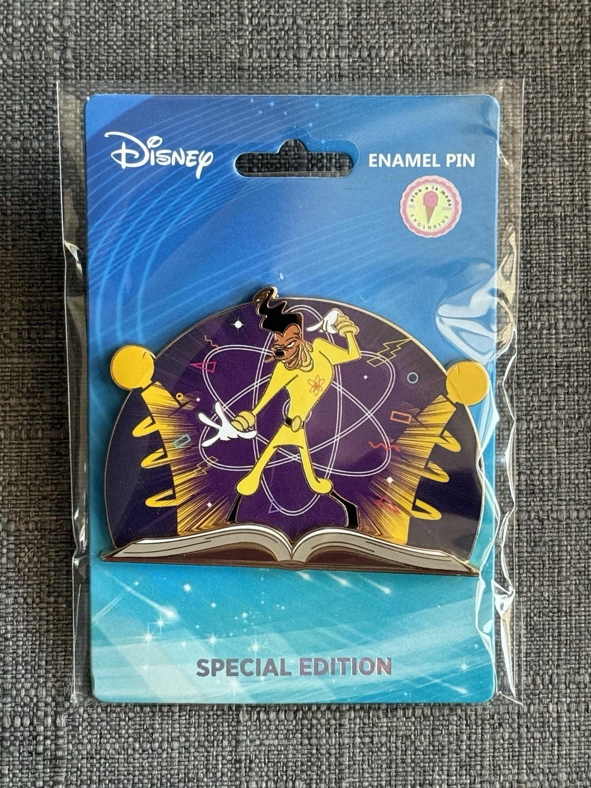 Disney Pink a la Mode PALM Storybook Powerline A Goofy Movie LE 300 Pin