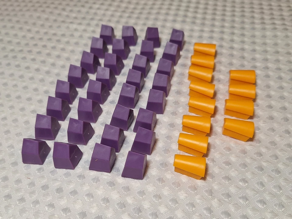 2002 Monopoly Scooby Doo Edition Replacement Parts Game Pieces Houses & Hotels - Image 4 of 4