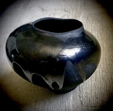 HAEGER 1989 Volcanic Raku Design With Black Metallic Drip Glaze Vase USA