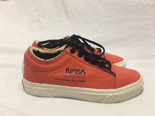 VANS OLD SKOOL x NASA SPACE VOYAGER FIRECRACKER ORANGE Men’s 5.5 Women’s 7