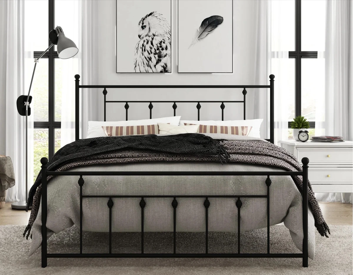 Black metal 2024 headboard king