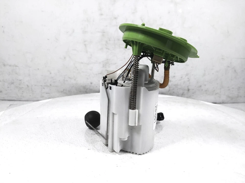 Audi S3 2015-2020 2,0 L turbo A/T tracción trasera gasolina tanque bomba 5Q0-919-087-Aq Foto 4 de 4