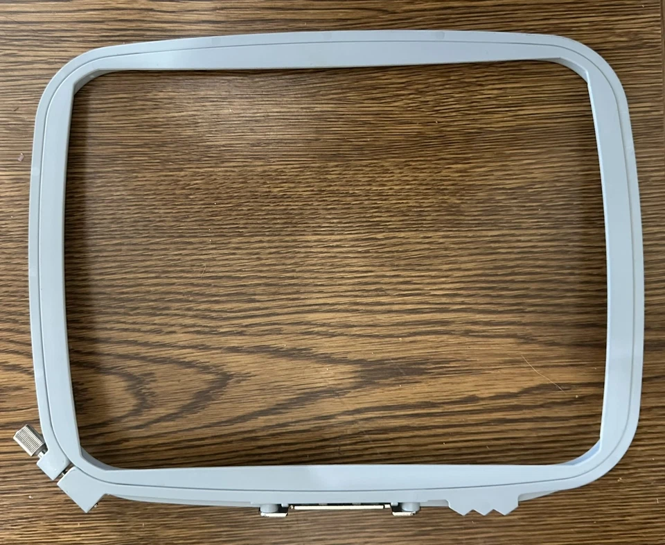 Genuine Bernina Medium Embroidery Hoop 004 402-(9x7) - Image 4 of 4