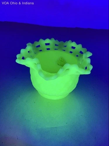 Fenton Custard Glass Basketweave Lattice Edge Basket Vaseline Uranium Glows