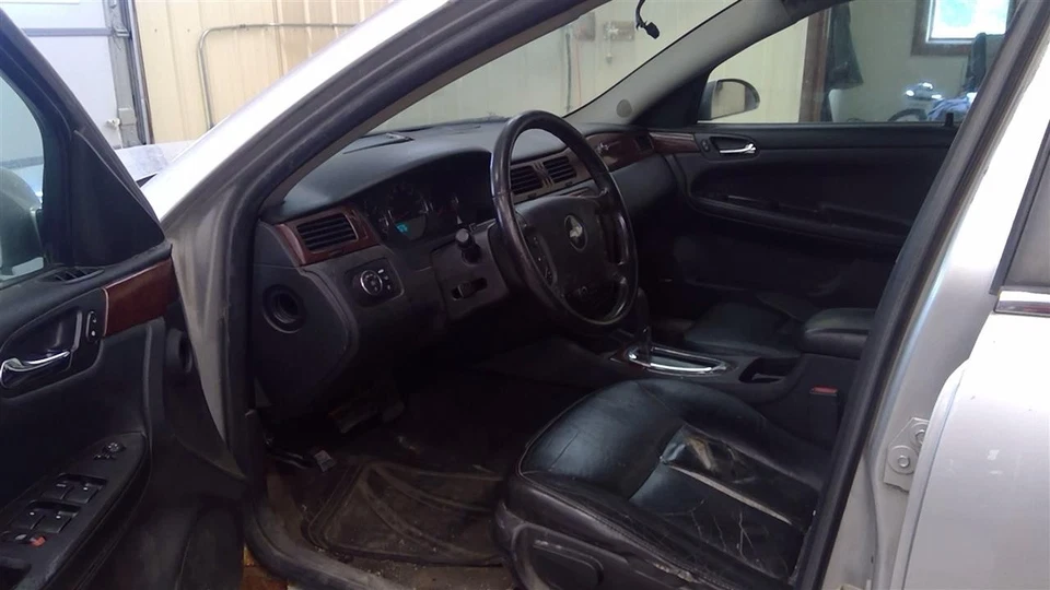 Chevrolet Impala 2006 Dash Panel VIN W 4th Digit 20924440 8557 Foto 2 de 4