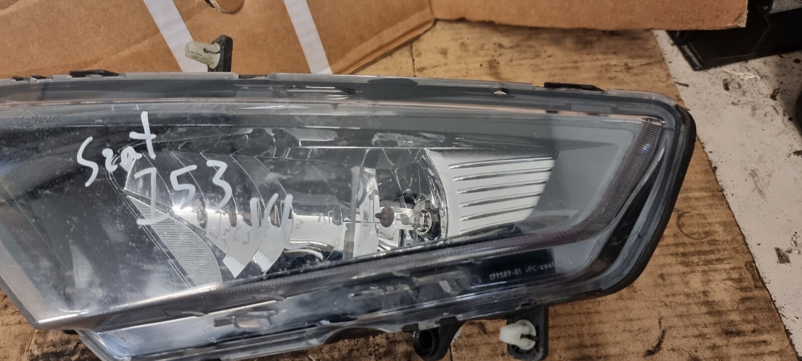SEAT Leon 5f III Nebelscheinwerfer links 179588-01 Sw801 online  