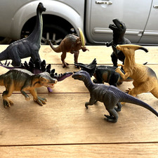 8 GREENBRIER INTERNATIONAL Medium Size Dinosaur Plastic Vinyl Figures Toys