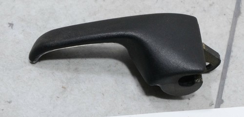 VW Golf 2 II 19E Bj 1989 Tür Griff Öffner Tür vorne LINKS #72977-F26