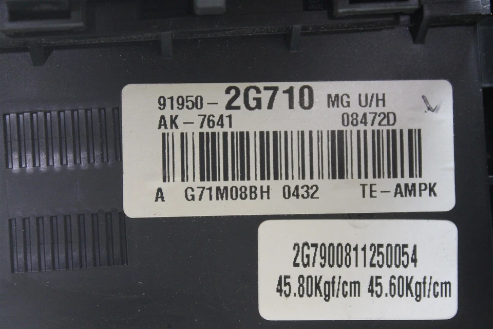 2007-2008 Kia Optima Fuse Box Relay Junction Unit 919502G710 Module 279 2M9-B3 - Image 3 of 4