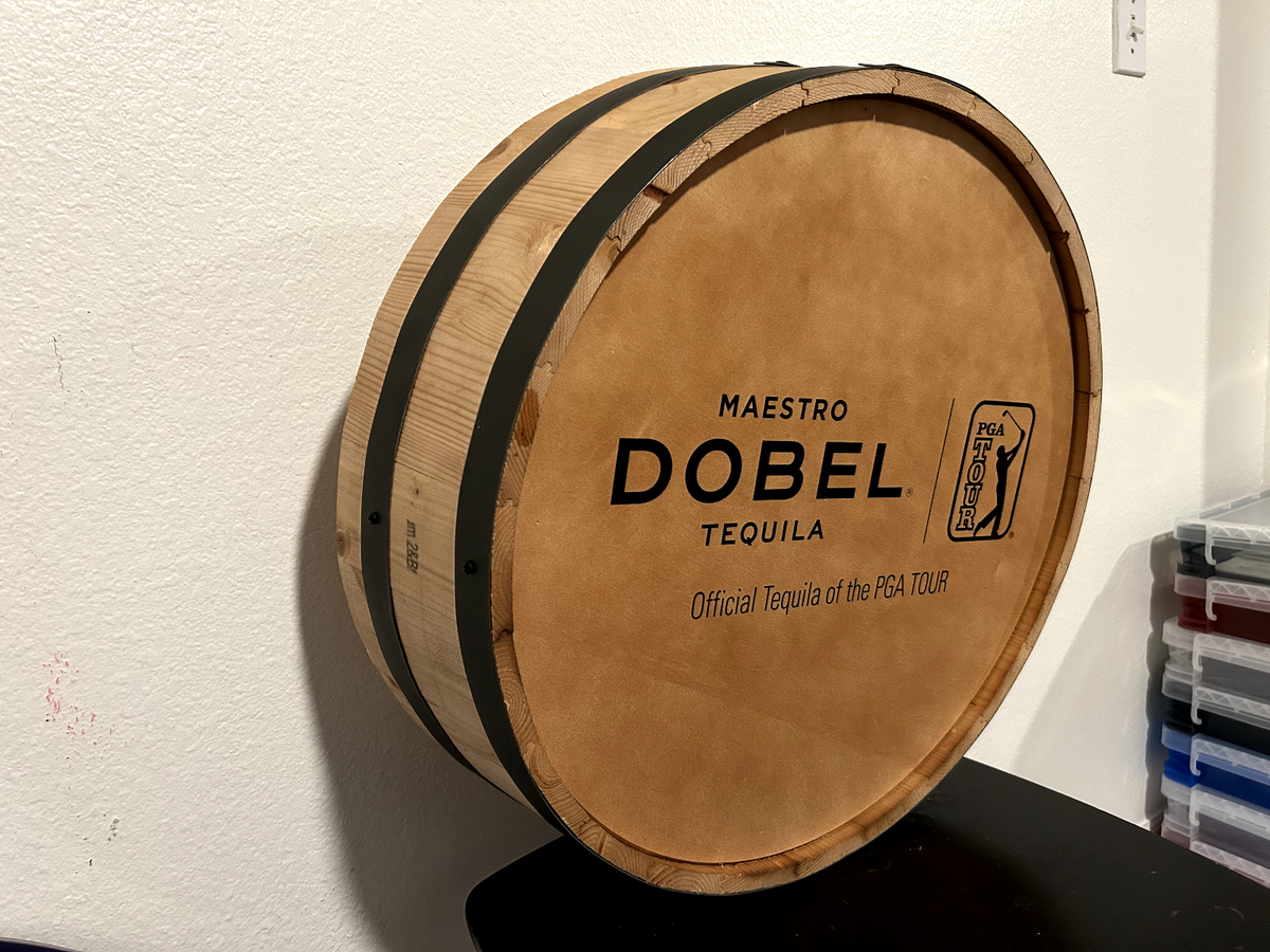 ■新品未使用!【台座付き◎】TEQUILA MAESTRO バッジ s-l1200.png