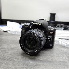 Olympus e-620 Bundle 3x Batteries  2x Lens No SD cards