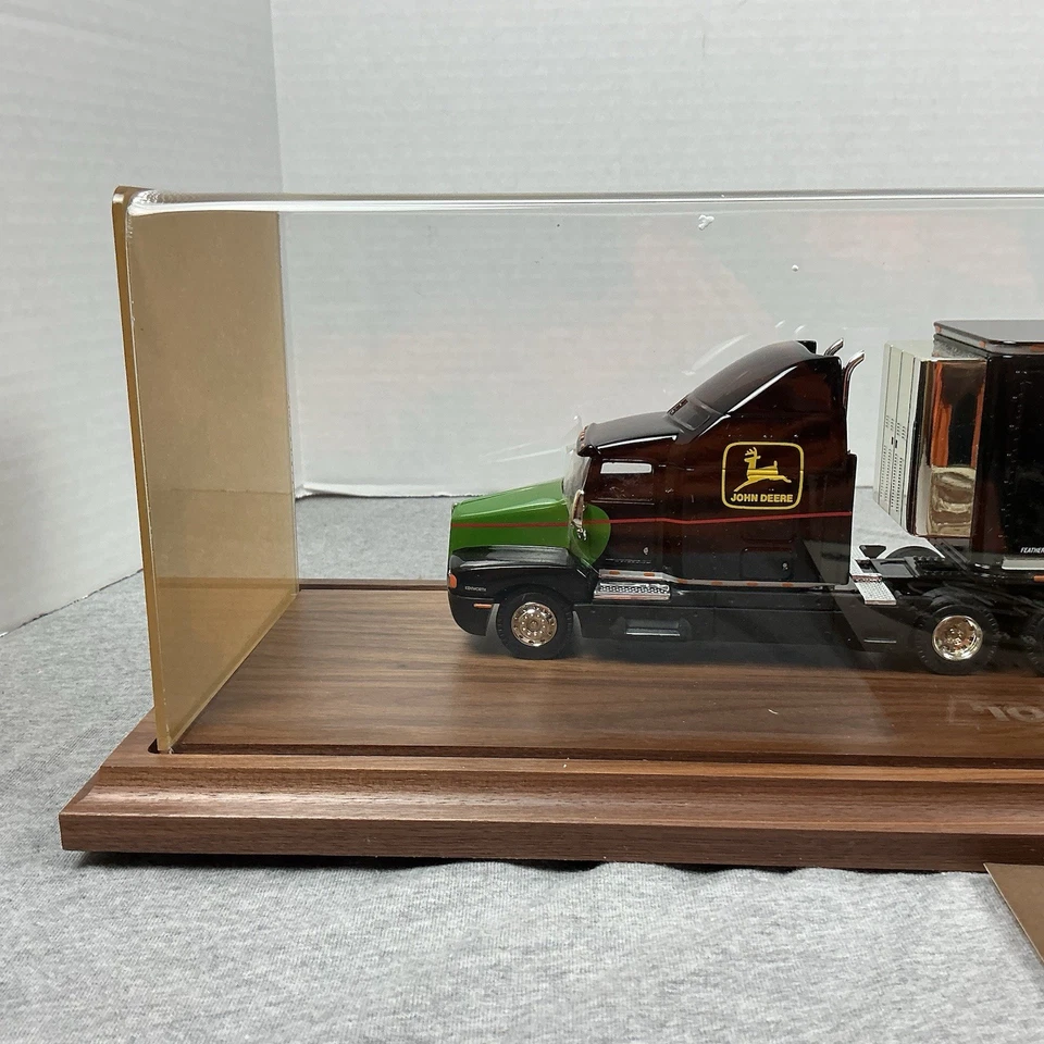John Deere Motorsports #97 1997 semi transportador fundido a presión con vitrina 1:43 Foto 2 de 4