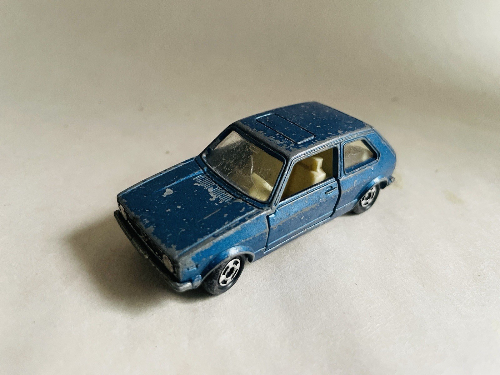 Picture 1 of 6