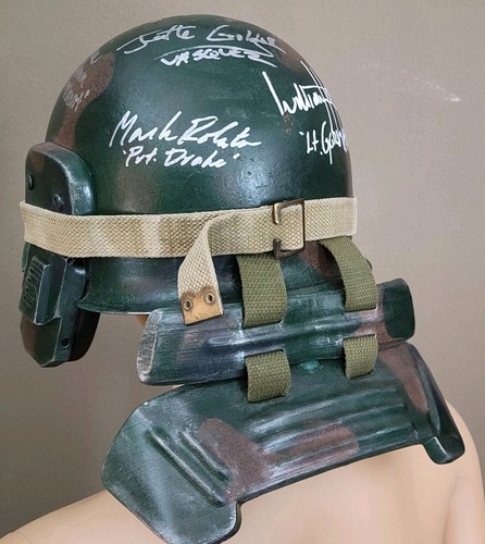 ALIENS autograph marine helmet signed by 8 Weaver Paxton Henn Ross JSA RARE - Picture 1 of 16