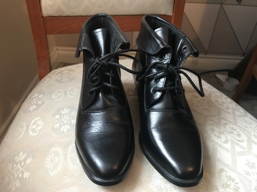 leather ankle boots size 3