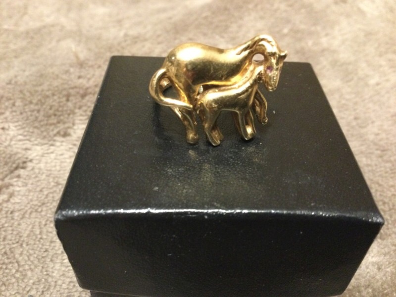 Lowered price $100!!! 14 kt yellow gold custom mare & foul Horse Ring size 6