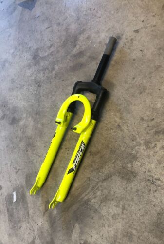 24" Ground Force Suspension Bicycle Fork 1 1/8" x 7" Threadless (Yellow)