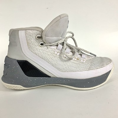 all white under armour basketball shoes