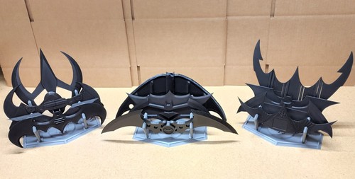 Greifpistole mit Wayne Tech Display Ständer ~ Batman - Bild 12 von 24