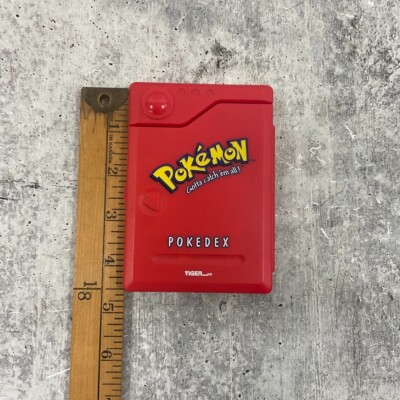 Vintage 1998 Pokedex Pokémon Nintendo Tiger Electronics Handheld