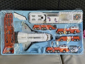 hot wheels mega rig space shuttle