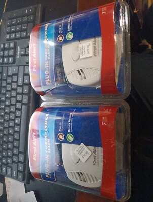 2 First Alert CO605 Carbon Monoxide Plug-In Alarms - White