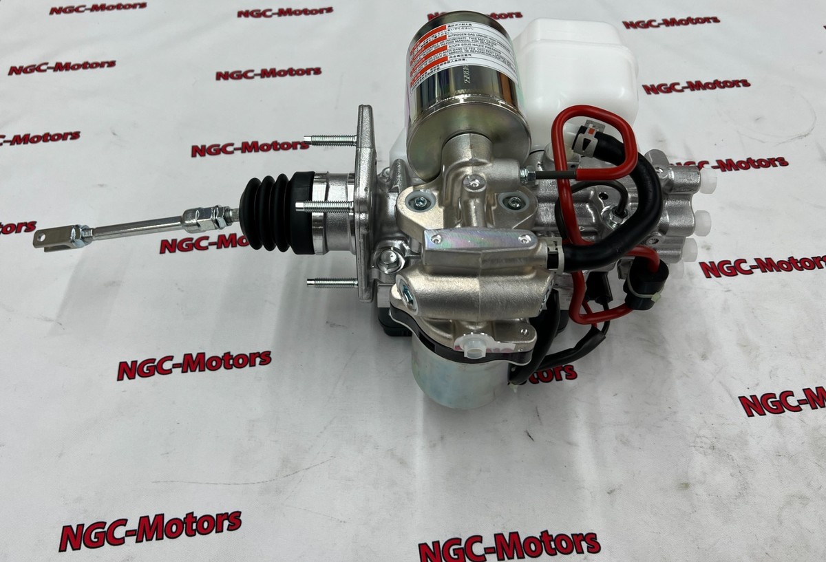 Toyota Genuine LAND CRUISER PRADO Brake Booster w/Master Cylinder