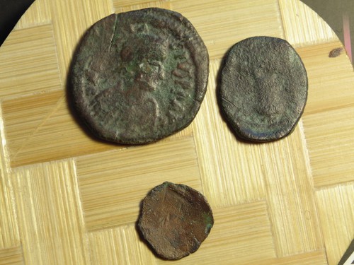 LOT OF 3,ANCIENT,Byzantine Coins,BRONZE, cleaned. - Afbeelding 1 van 5