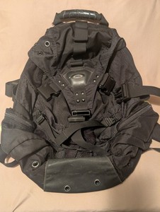 バッグ 00s Y2K oakley icon mini backpack tech 00s Y2K oakley icon mini backpack tech - メルカリ