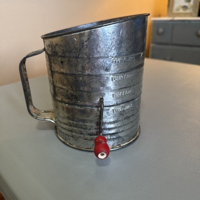 VTG  1930s/40s Jacob Bromwell's Measuring Sifter 5 Cup Flour Sifter Red Handle