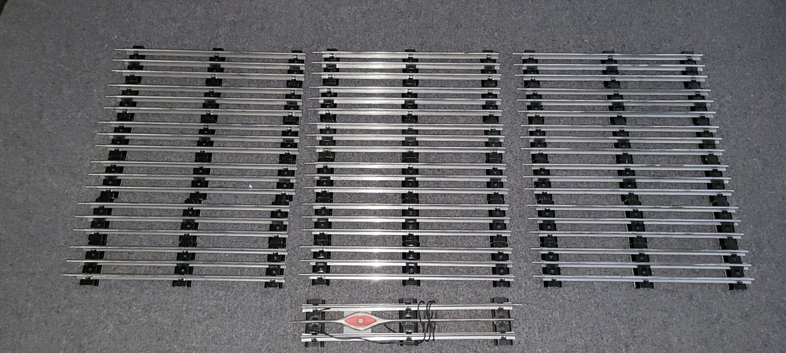 Lionel 3 Rail Hi Rail 10" Sectional Track (18) and Uncoupler Track (1