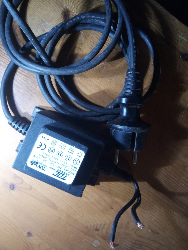 Modellbahn Trafo 12V/30VA für z.B. H0 , TT, Märklin