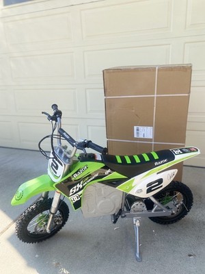 Razor Dirt Rocket SX500 McGrath Electric Motocross Bike for Kids Ages 14+ - 4...