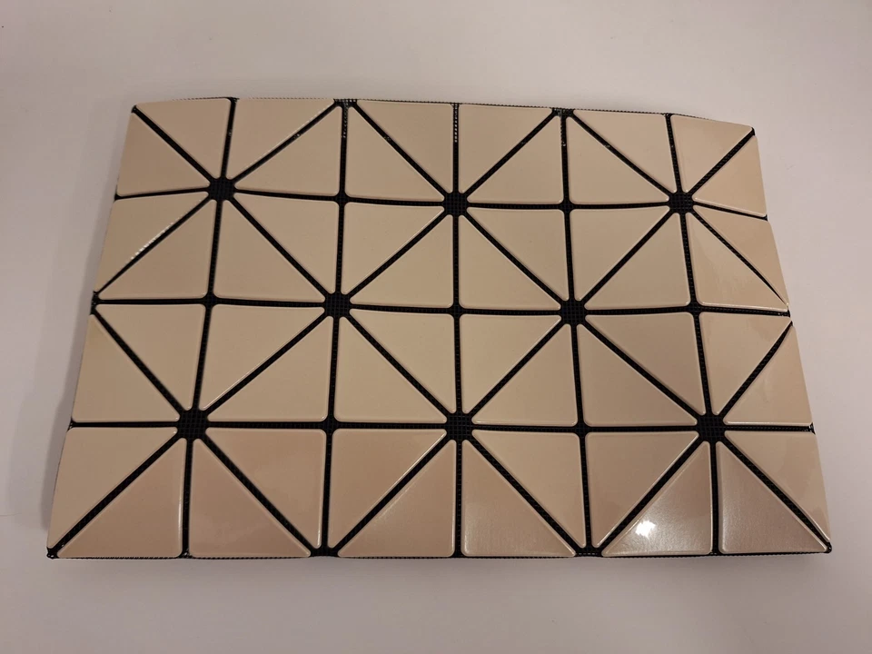 Bolsa Issey Miyake Bao Bao Lucent beige nueva con etiquetas Foto 2 de 4